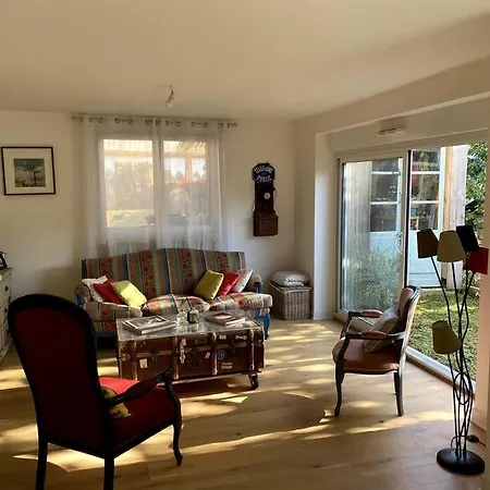 Maison Au Calme Centre Holiday home